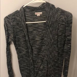 Long sleeve gray cardigan
